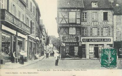 / CPA FRANCE 03 "Saint Pourçain sur Sioule, rue de la République, vieille maison"