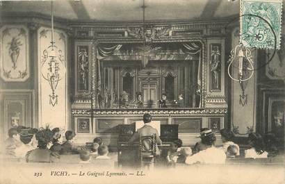 / CPA FRANCE 03  "Vichy le Guignol Lyonnais"