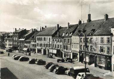 / CPSM FRANCE 57 "Sarrebourg, place du marché"