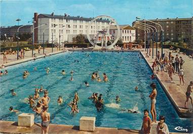 / CPSM FRANCE 57 "Thionville, la piscine"