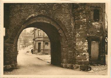 / CPSM FRANCE 57 "Sarralbe, la vieille tour, la porte"