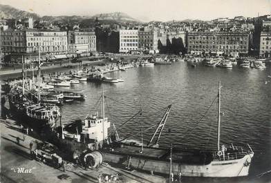 / CPSM FRANCE 13 "Marseille, le vieux port et le quai des Belges"