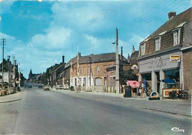 / CPSM FRANCE 59 "Roncq, rue de Lille et la Gare"