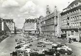 59 Nord / CPSM FRANCE 59 "Valenciennes, place d'Armes" / AUTOMOBILE