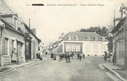 / CPA FRANCE 03 "Ainay le Château, place Victor hugo"