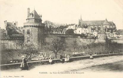 / CPA FRANCE 56 "Vannes, la tour du Connétable et les remparts"