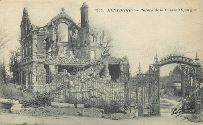 / CPA FRANCE 80 "Montdidier, ruines de la caisse d'Epargne' / CE / BANQUE 
