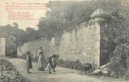 42 Loire / CPA FRANCE 42 "Sur la route de Valfleury"