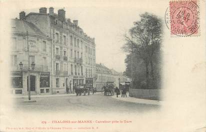 / CPA FRANCE 51 "Chalons sur Marne, carrefour près de la gare"
