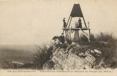 Salins les Bains, construction géodesique au sommet 