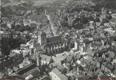 / CPSM FRANCE 61 "Alençon, vue aérienne, église Notre Dame et musée d'Ozé"