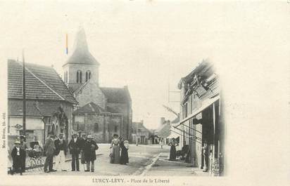 / CPA  FRANCE 03 "Lurcy Lévy, place de la Liberté"