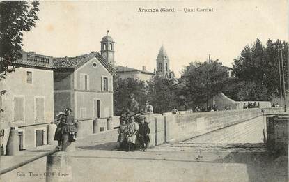 CPA FRANCE 30  "Aramon, Quai Carnot"