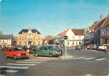 / CPSM FRANCE 62 "Etaples, la mairie et la place Général De Gaulle"