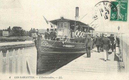 / CPA FRANCE 83 "Les Sablettes, l'embarcadère"