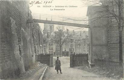 / CPA FRANCE 08 "Sedan, intérieur du château, la passerelle"