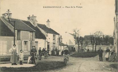 CPA FRANCE 77 "Emerainville, la place de la Pompe"