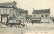 77 Seine Et Marne CPA FRANCE 77 "Haut Samois, la Place des Halles" / AUTOBUS