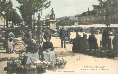 CPA FRANCE 77 "Fontainebleau, la Place Centrale, le Marché"