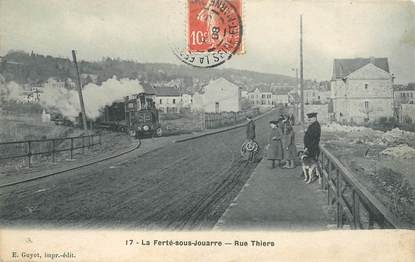 CPA FRANCE 77 "la Ferté Sous Jouarre, la rue Thiers" / TRAIN