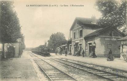 CPA FRANCE 77 "la Ferté Gaucher, la gare" / TRAIN