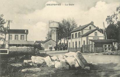 / CPA FRANCE 08 "Grandpré, la gare"