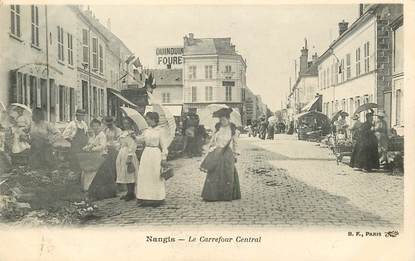 CPA FRANCE 77 "Nangis, le carrefour central"