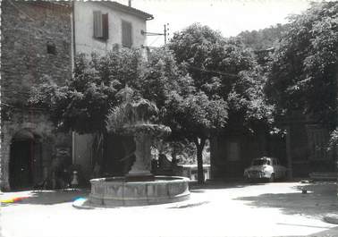 / CPSM FRANCE 83 "Cabasse, la place de la Fontaine"