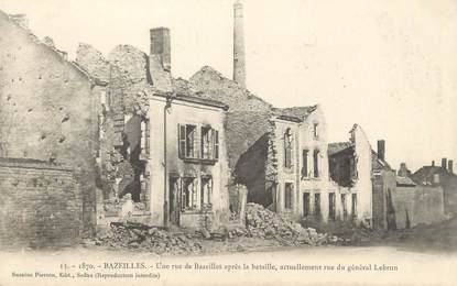 / CPA FRANCE 08 "Bazeilles, une rue après la bataille"