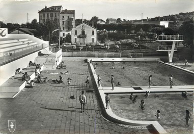 / CPSM FRANCE 63 "Chatelguyon, la piscine"