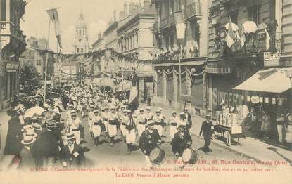 CPA FRANCE 01 "Bourg en Bresse, concours interrégional de la Fédération des Patronages de France du Sud Est, 1911, le défilé"