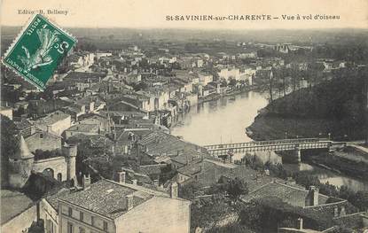 / CPA FRANCE 17 "Saint Savinien sur Charente, vue à vol d'oiseau"