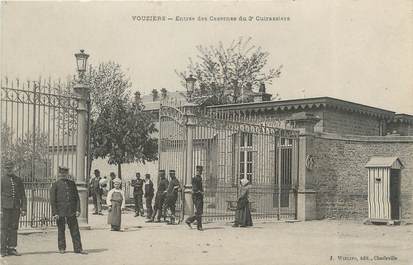 / CPA FRANCE 08 "Vouziers, entrée des casernes du 3ème cuirassiers"