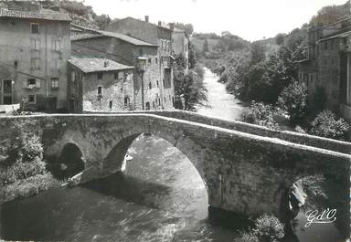 / CPSM FRANCE 63 "Olliergues, le vieux pont"