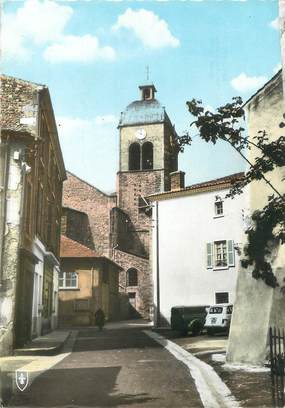/ CPSM FRANCE 63 "Saint Germain Lembron, un coin pittoresque et l'église"