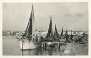 13 Bouch Du Rhone / CPSM FRANCE 13 "Martigues, la venise Provençale, bateaux de pêche à Ferrières"