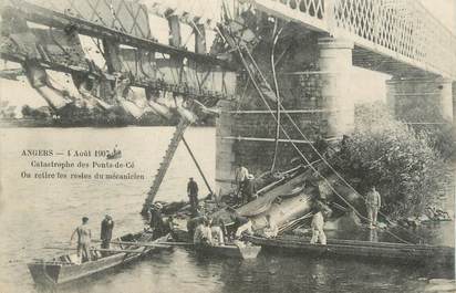 / CPA FRANCE 49 "Angers, catastrophe des ponts de Cé"