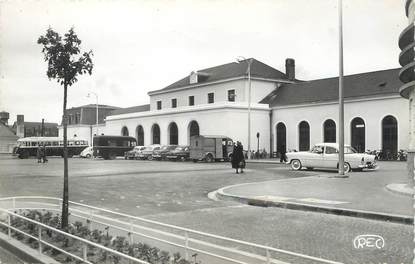 / CPSM FRANCE 37 "Châteauroux, la gare"