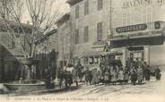 13 Bouch Du Rhone CPA FRANCE 13 "Gémenos, la Place et le Départ de l'Omnibus d'Aubagne"