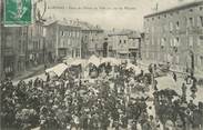 07 Ardeche / CPA FRANCE 07 "Aubenas, place de l'hôtel de ville, un jour de marché"