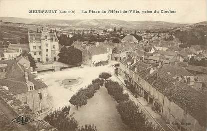 / CPA FRANCE 21 "Meursault, la place de l'hôtel de ville"