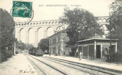 CPA FRANCE 13 "Roquefavour, la gare" / TRAIN