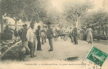 CPA FRANCE 13 "Tarascon, le bld Stam, le grand marché aux primeurs"