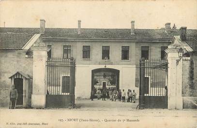 CPA FRANCE 79 "Niort, caserne, Quartier du 7e Hussards"