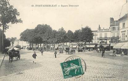 / CPA FRANCE 77 "Fontainebleau, square Denecourt"