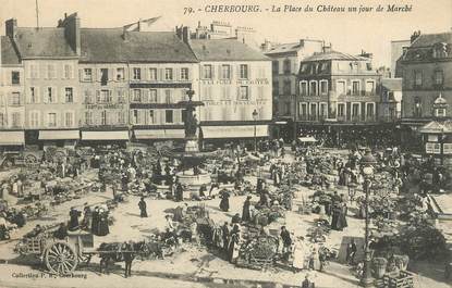 / CPA FRANCE 50 "Cherbourg, la place du château un jour de marché "