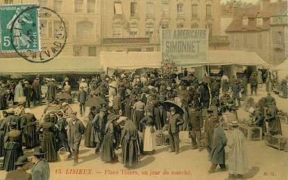 CPA FRANCE 14 "Lisieux, Place Thiers, un jour de marché"