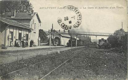 / CPA FRANCE 47 "Astaffort, la gare arrivée d'un train"