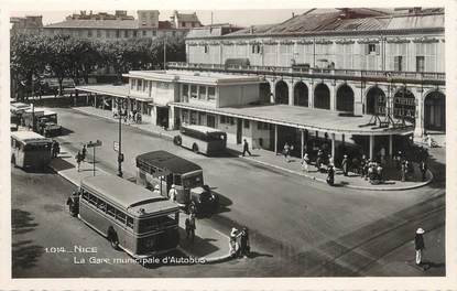 / CPSM FRANCE 06 "Nice, la gare municipale d'autobus" / BUS