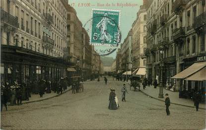 / CPA FRANCE 69 "Lyon, rue de la  république"